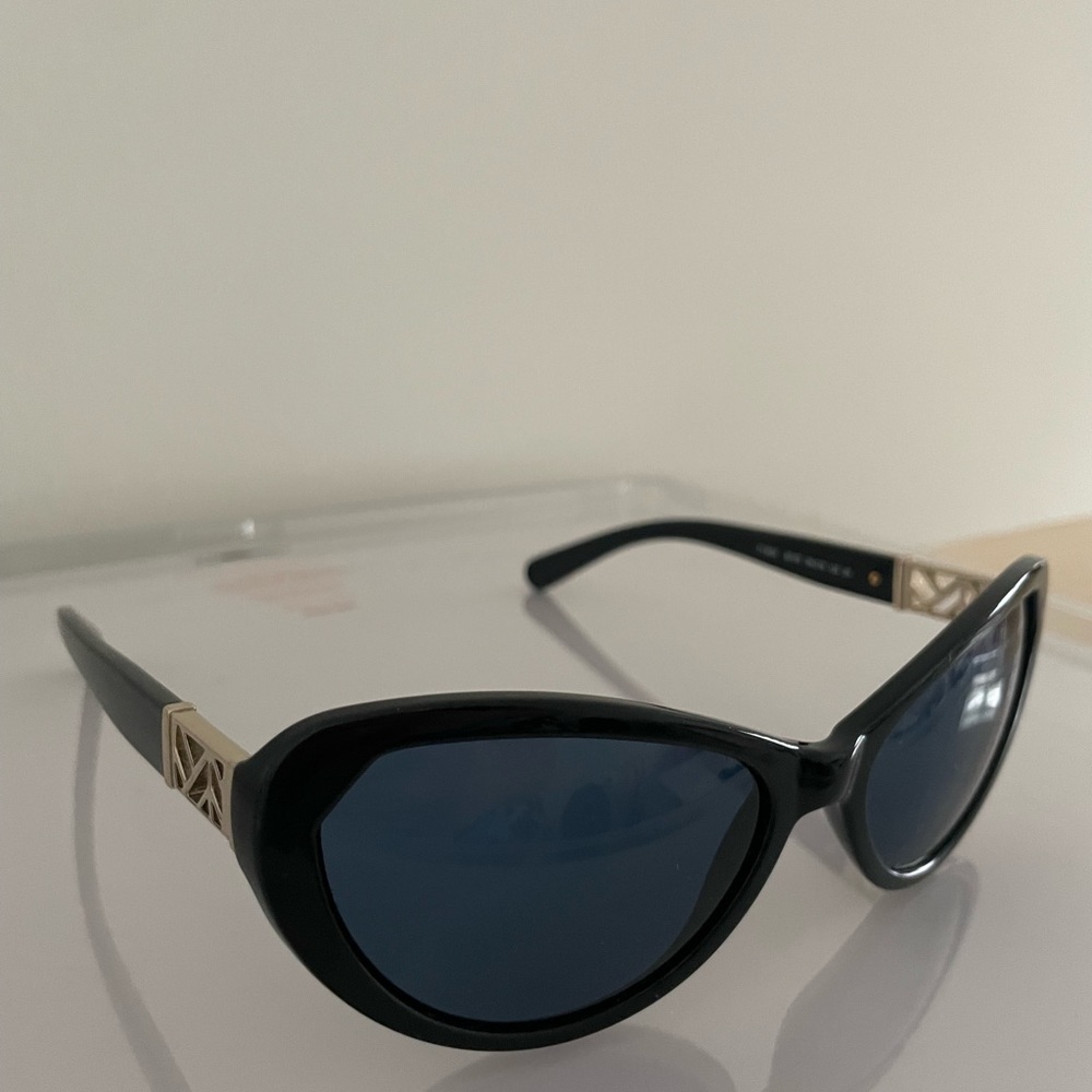 TORY BURCH sunglasses - Picture 2 of 5